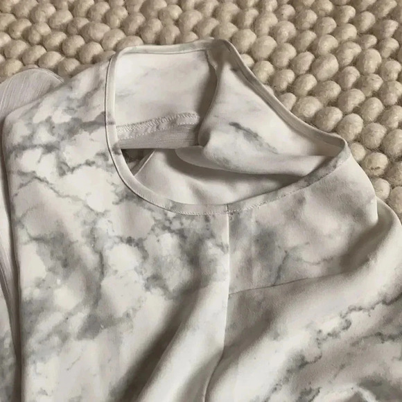 August 1 Eight Marble Shift Sheer Back Dress in White/Gray Size L - Picture 11 of 14